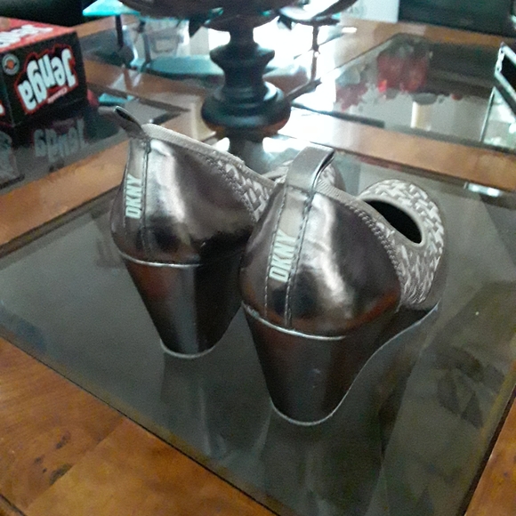 DKNY  wedged heel slip ons - Picture 2 of 4